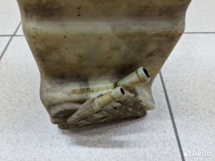 Увеличенный / Большой бачок гура на Audi 100/A6 C4