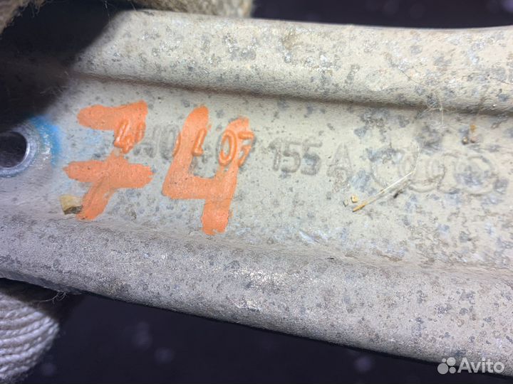 Ручаг передний нижний на Audi A8 D4 4H