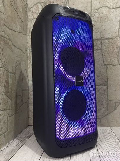 Музыкальный центр с микрофоном