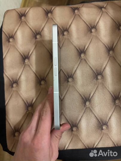 Nothing Phone 2, 12/256 ГБ