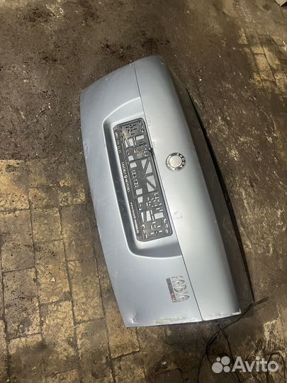 Крышка багажника Skoda fabia I седан