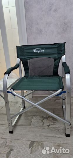 Складное кресло со столиком. Зеленое