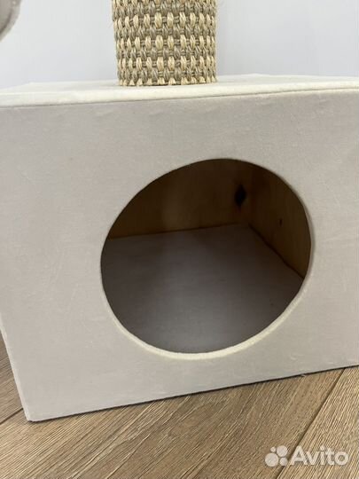 Домик для кошки с когтеточкой