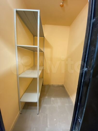 Машиноместо, 10 м²