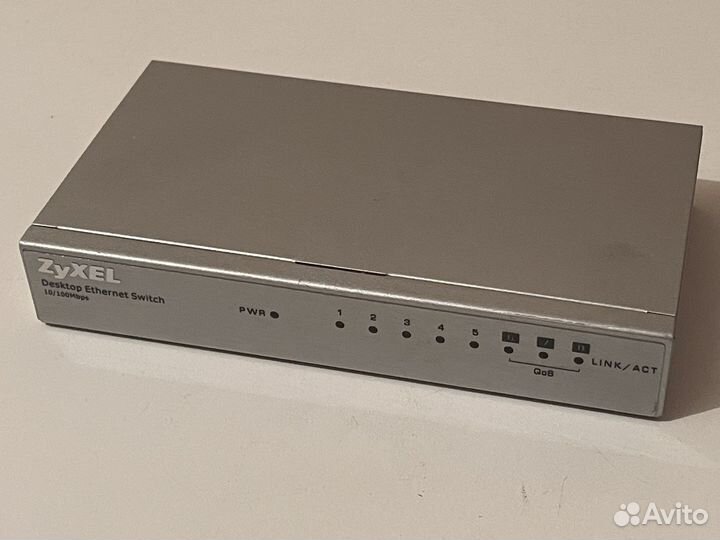 Коммутатор Zyxel ES-108 8 портов