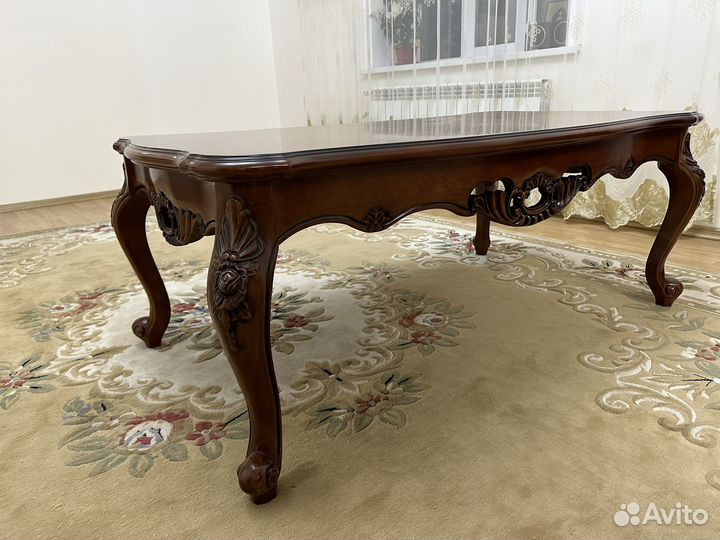 Журнальный столик