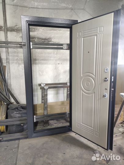 Дверь входная