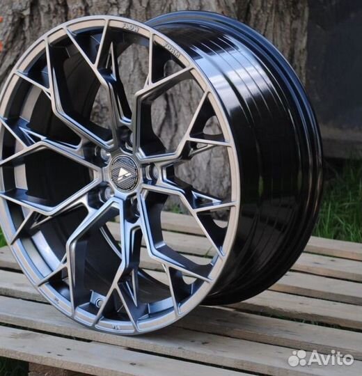 R18 Vorsteiner LK013 Style 8.5J 5*114.3