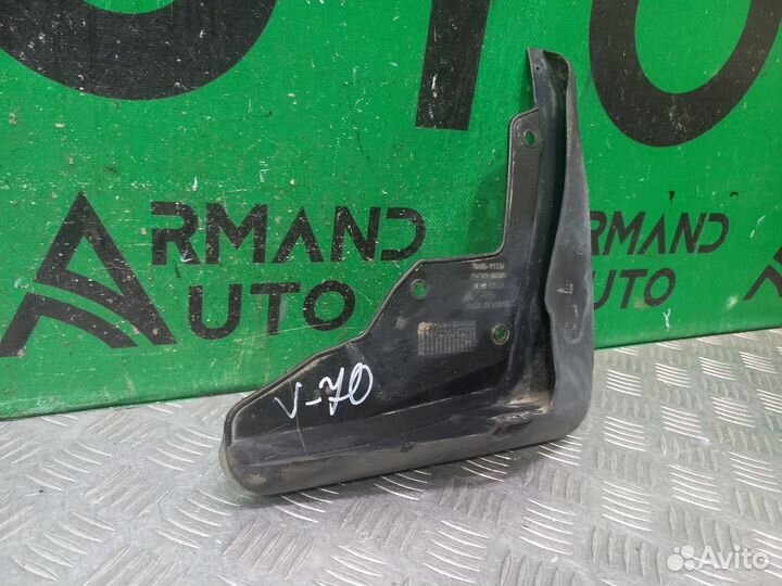 Брызговик задний правый Toyota Camry 8 XV70