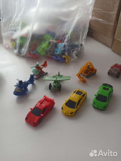 Игрушки Киндер сюрприз