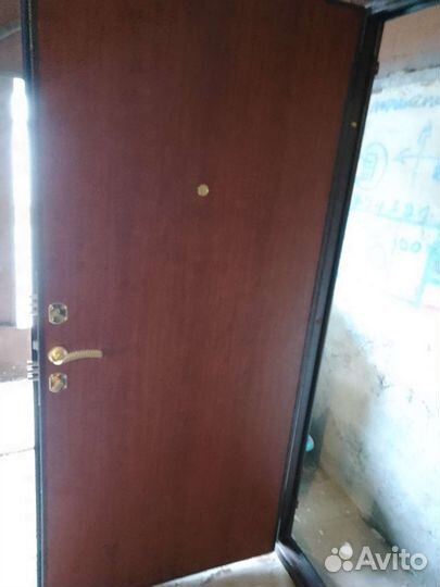 Дверь входная металлическая