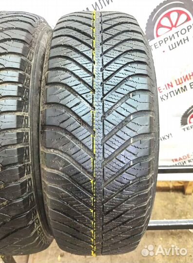 Goodyear Vector 4Seasons 215/60 R17 96P