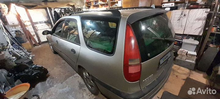 Renault Laguna 1.8 МТ, 1999, 300 000 км