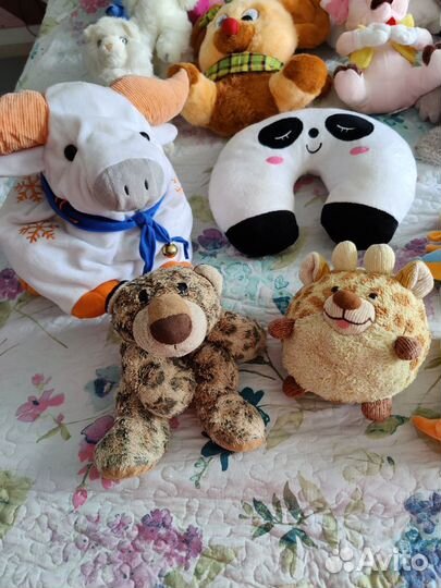 Разные мягкие плюшевые игрушки