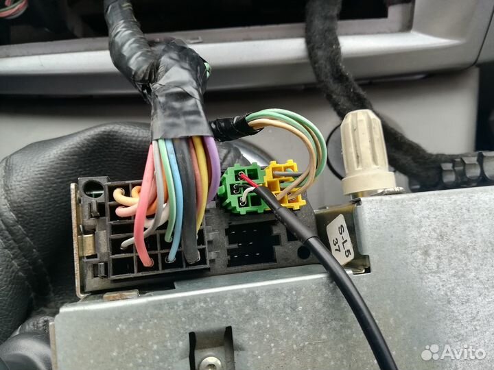 Кабель AUX для Renault
