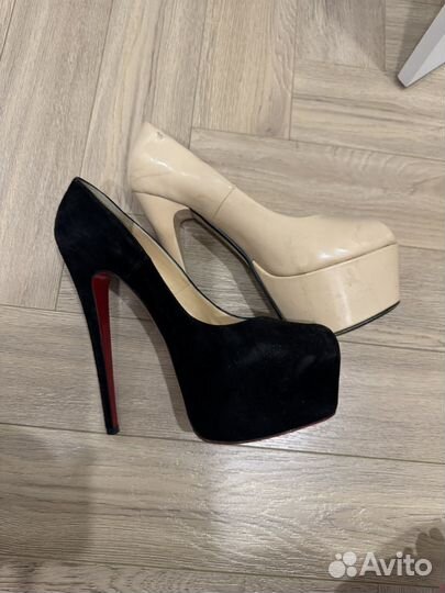 Туфли на высокой шпильке