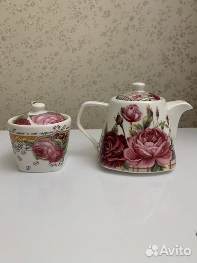 Заварочный чайник с сахарницей