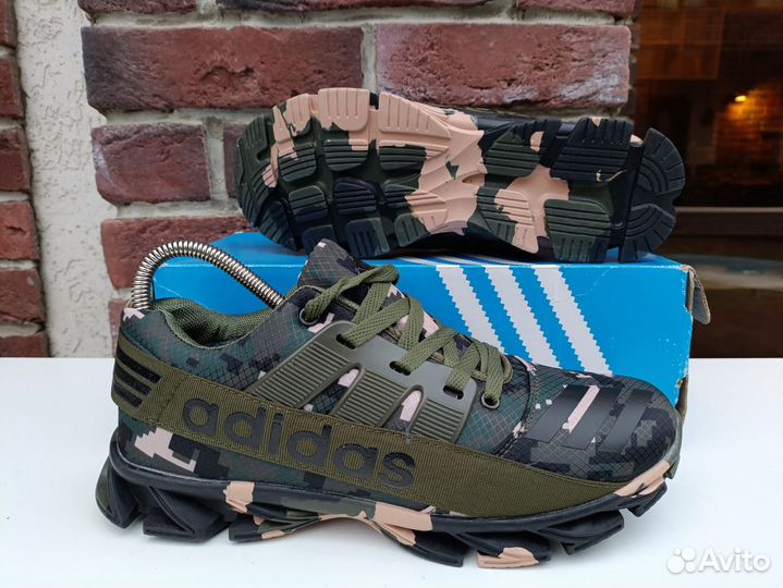 Зимние кроссовки Adidas goretex непромокаемые