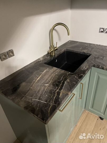 Столешница из натурального камня мрамор гранит