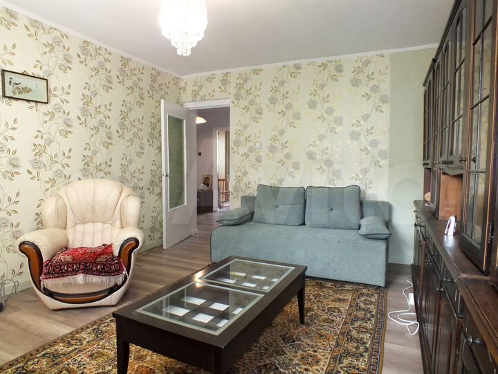 2-к. квартира, 55 м², 3/6 эт.