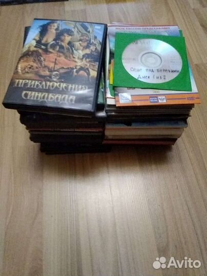 Аудио кассеты и диски