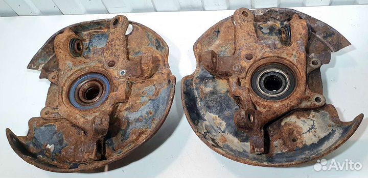 Кулак задний Mercedes Benz W202, W124, W201