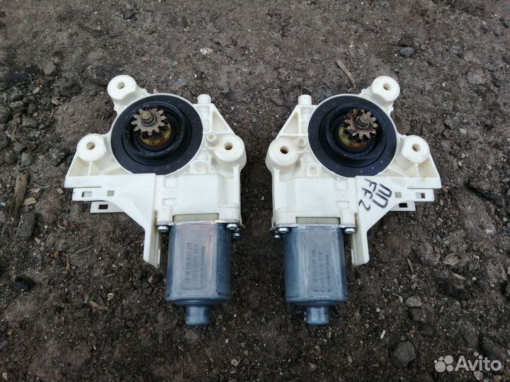 Мотор стеклоподъемника передний Ford Focus 2
