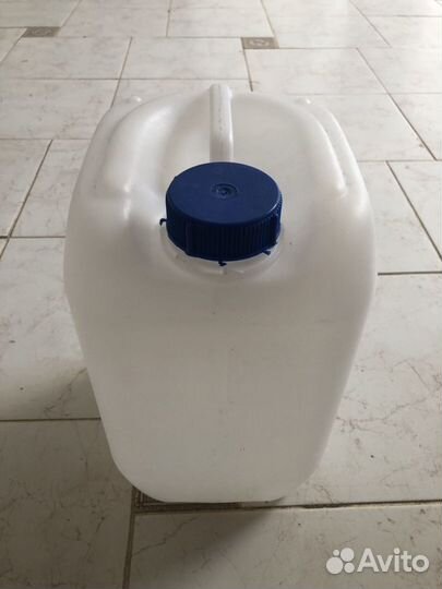 Канистра пластиковая 10 литров бу