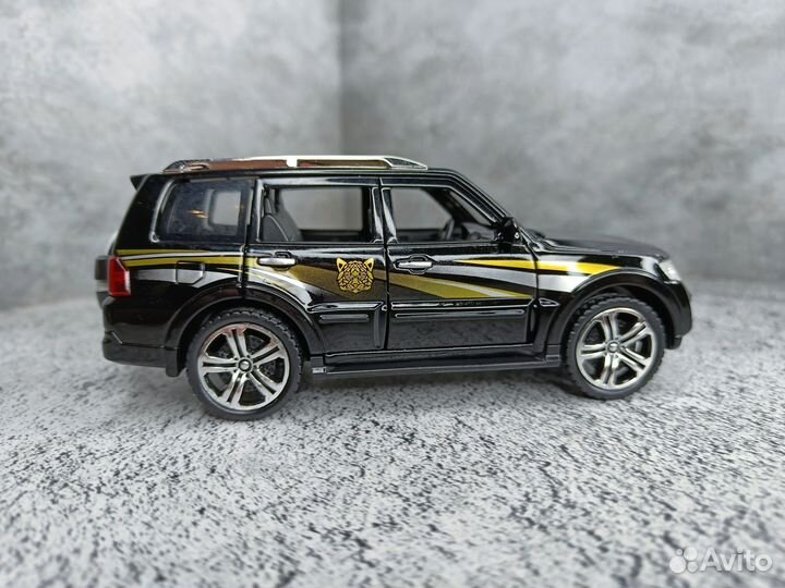 Машинка Металлическая Mitsubishi Pajero