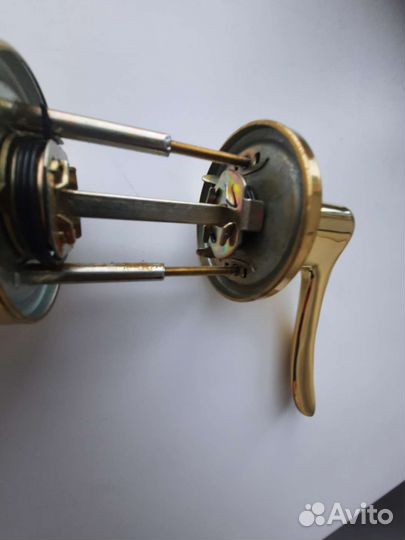 Дверные ручки межкомнатные с замком