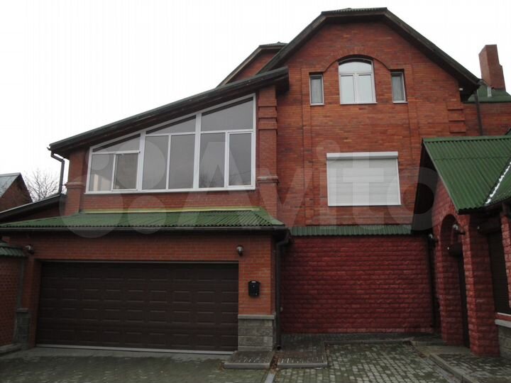 Коттедж 684 м² на участке 13,3 сот.