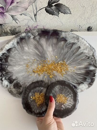 Блюдо сервировочное из эпоксидной смолы