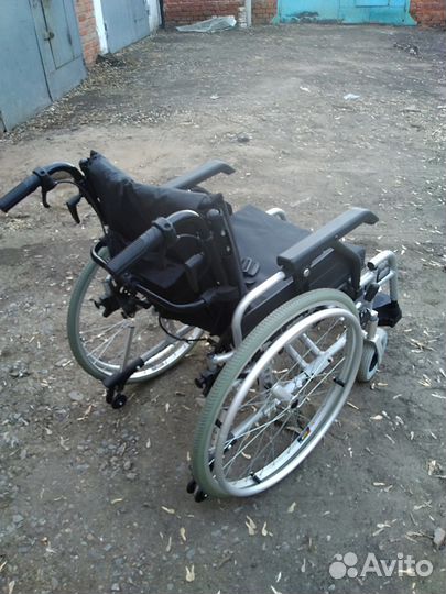 Инвалидная коляска