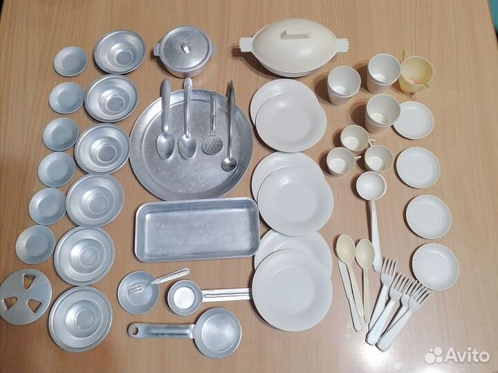 Карлсон игрушка СССР. Посуда для кукол,утюг