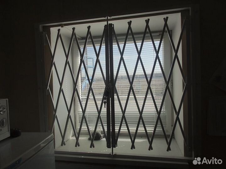 Металлические/Раздвижные решетки на окна/двери
