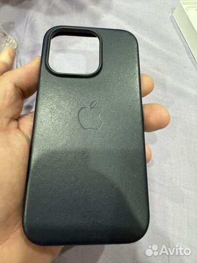 Оригинальный чехол на iPhone 14 pro