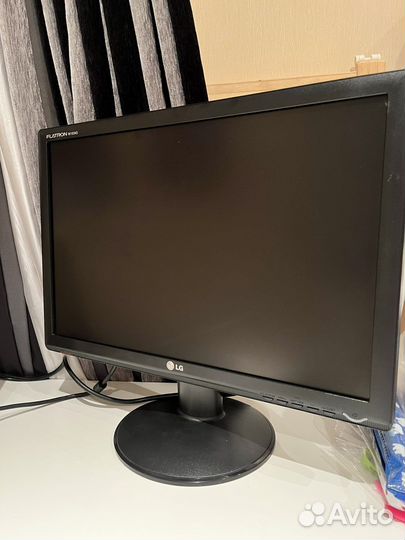 Монитор LG Flatron W1934S