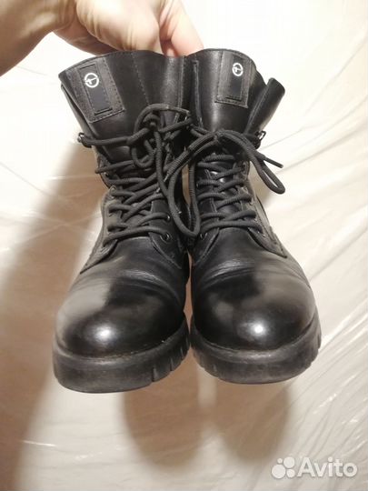 Ботинки женские демисезонные Tamaris 38 размер