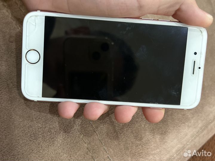 Телефон iPhone 6s