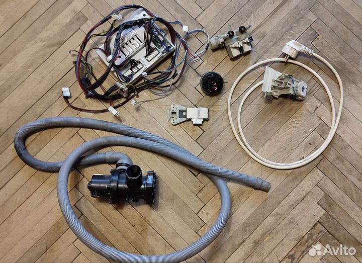 Запчасти стиральная машина indesit wisl 102