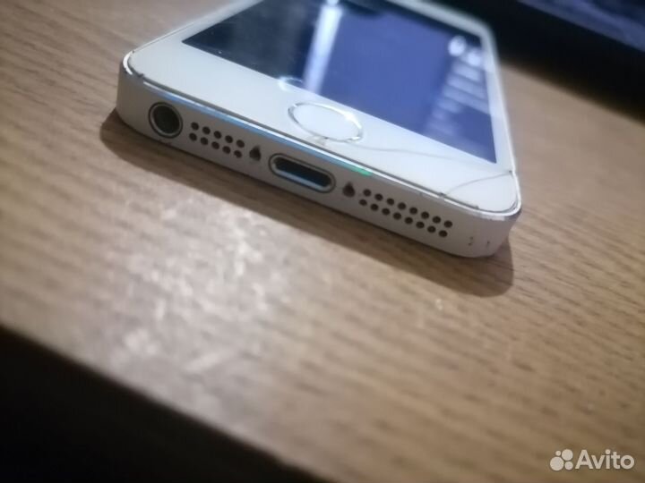 iPhone 5S, 16 ГБ