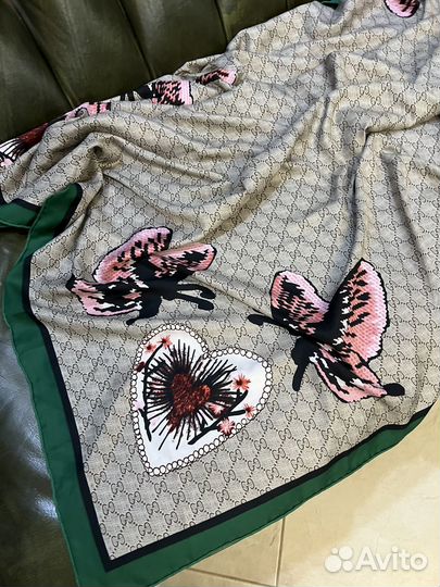 Шелковый платок Gucci 130 см
