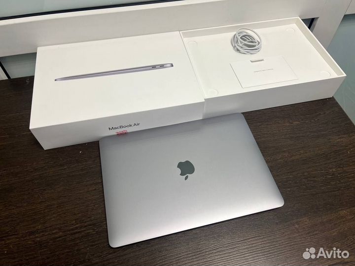 Ноутбук Apple MacBook Air-13 (A2337)