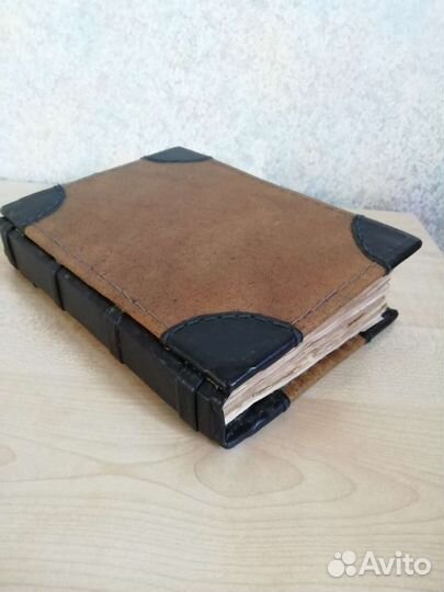 Книга. Изделия из кожи. Ручная работа