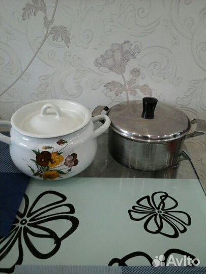 Кастрюля эмалированная