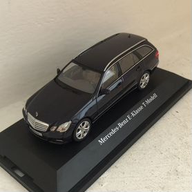 Модель машин 1:43 Mercedes-Benz E-Klasse T-modell