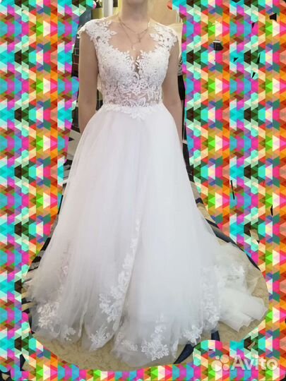 Свадебное платье со шлейфом