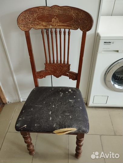 Стул типа трон