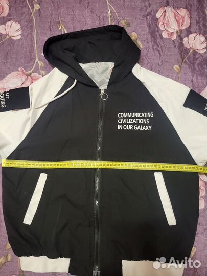 Ветровка женская