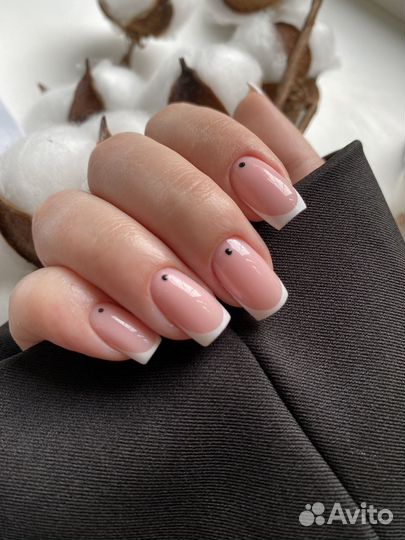 Педикюр, маникюр, наращивание ногтей